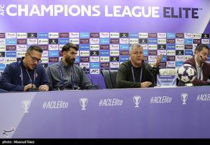 دیدار تیم‌های فوتبال تراکتور و الشرطه عراق +عکس