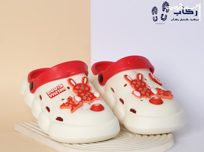 با خرید دمپایی کراکس زنانه با یک تیر چند نشان بزنید