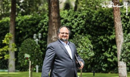  تلاش شریعتمداری برای خفقان رسانه‌ای