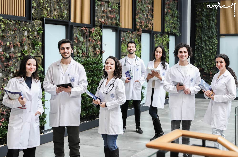 تجربه واقعی دانشجویان ایرانی از تحصیل در دانشگاه مدیپول استانبول