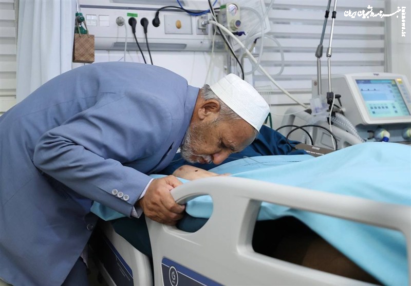 پدر مرحوم صابر کاظمی: پیام تسلیت رهبری برای ما قوت قلب بود