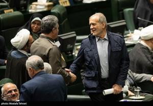حضور پزشکیان در صحن علنی مجلس +عکس