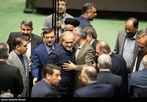 حضور پزشکیان در صحن علنی مجلس +عکس