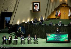 حضور پزشکیان در صحن علنی مجلس +عکس