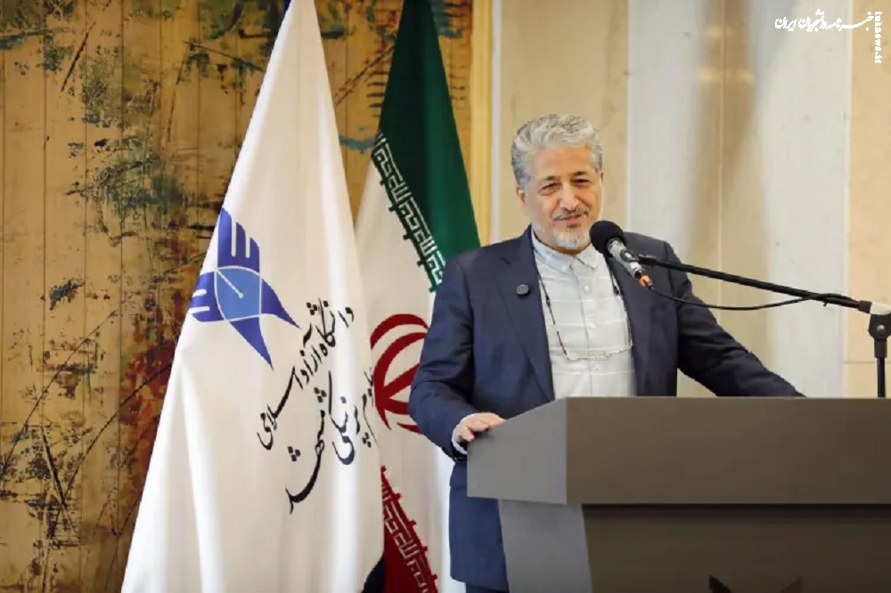 مأموریت دانشگاه، تنها تعلیم و تربیت نیست، بلکه احیای انسان است