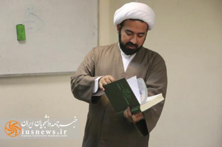 ما به احمد یک حقیقت بدهکاریم، نه یک انتقام