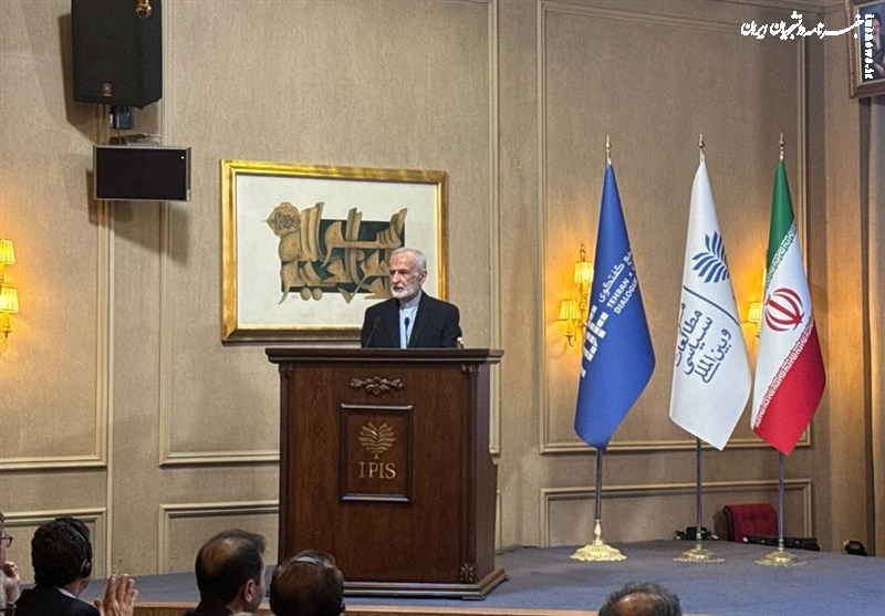 خرازی: ترامپ باید بداند صلح از طریق زور به دست نمی‌آید