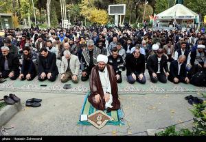 نماز طلب باران در دانشگاه علم و صنعت +عکس