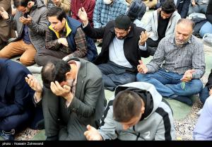 نماز طلب باران در دانشگاه علم و صنعت +عکس