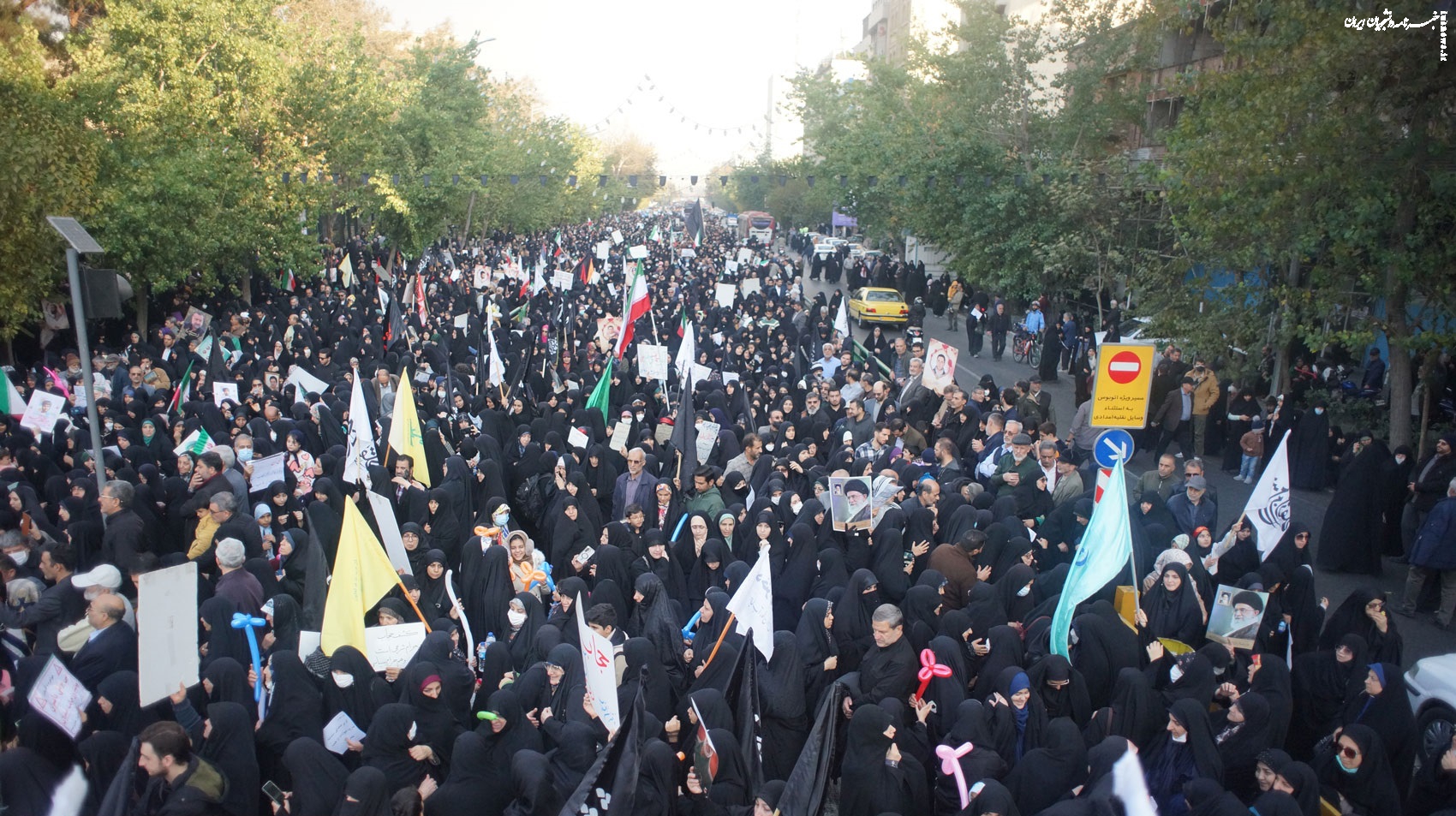 اجتماع بانوان تهرانی در حمایت از حجاب و عفاف +تصاویر