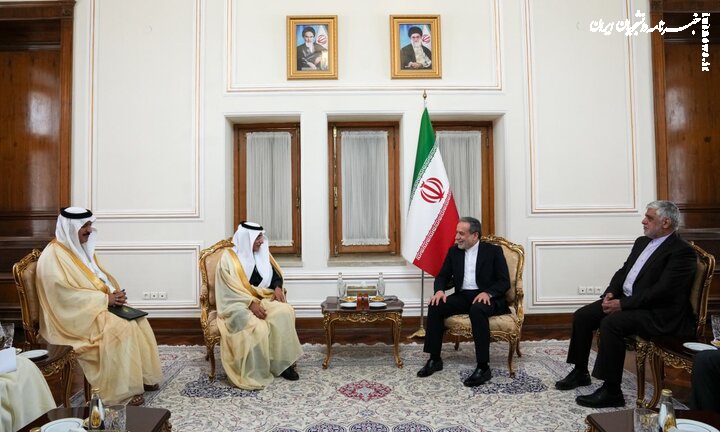 گفتگوی معاون سیاسی وزیرخارجه عربستان و عراقچی برای گسترش روابط دوجانبه