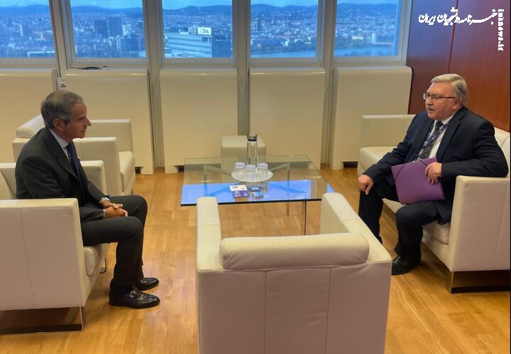 رایزنی اولیانوف با گروسی درباره موضوع هسته‌ای ایران