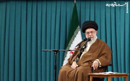  مهمترین حق و نیاز زن در خانه محبت همسر است. مردان باید محبت به زنان خود را ابراز و بیان کنند.