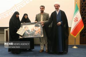 گردهمایی مادران و همسران شهدای قمی +عکس