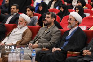 گردهمایی مادران و همسران شهدای قمی +عکس