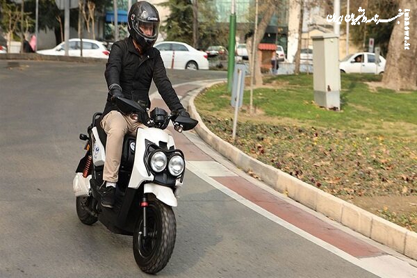 راکبان موتورسیکلت‌های برقی باید گواهینامه داشته باشند