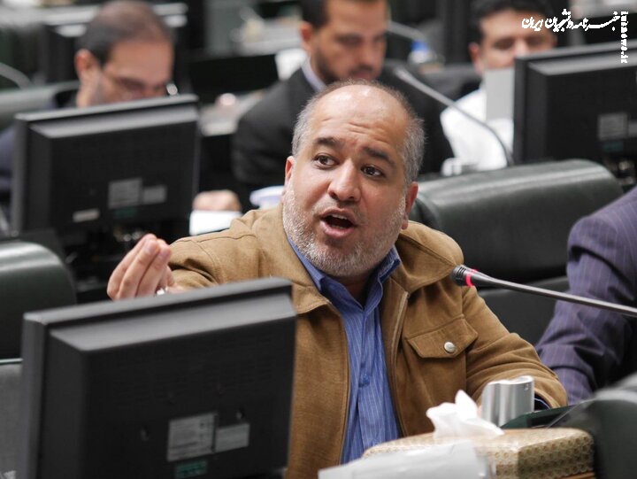 خضریان: مشکلات صنفی و رفاهی دانشجویان باید رفع شود