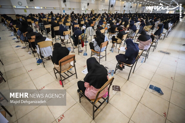 لزوم بکارگیری فناوری در برگزاری کنکورها و اجرای طرح آزمونهای الکترونیک