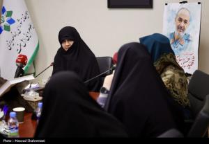 دیدار رئیس ستاد مرکزی هفته بزرگداشت مقام زن و روز مادر با بانوان فرهیخته حوزوی اهل سنت +عکس