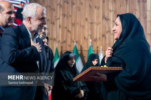 تجلیل از مادران و همسران شهدای جنگ ۱۲ روزه