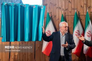 تجلیل از مادران و همسران شهدای جنگ ۱۲ روزه