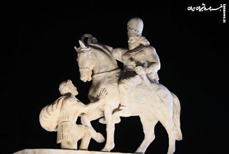 ماجرای جابجایی مجسمه والرین از میدان انقلاب چیست؟