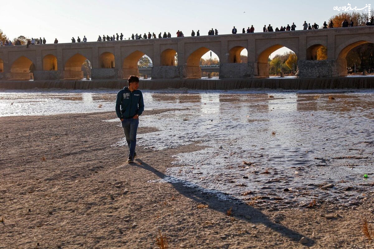 آیا معجزه ی زاینده رود در راه است؟ نشانه های بازگشت آب در بستر خشک رود!