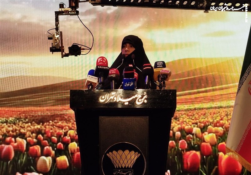 دختر شهید سلامی: دانشمندان و فرماندهان دو بال پرواز ایران هستند