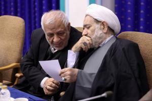 جلسه بررسی راهکارهای تحقق انسجام ملی و چگونگی عبور از چالش‌ها به ریاست رئیس‌جمهور پزشکیان +عکس