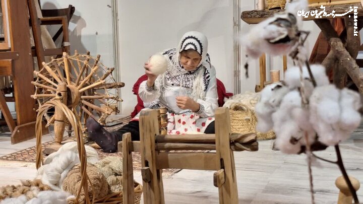 صادرات ۴۰۰ میلیون دلاری صنایع‌دستی؛ درخشش هنر ایرانی در بازارهای جهانی