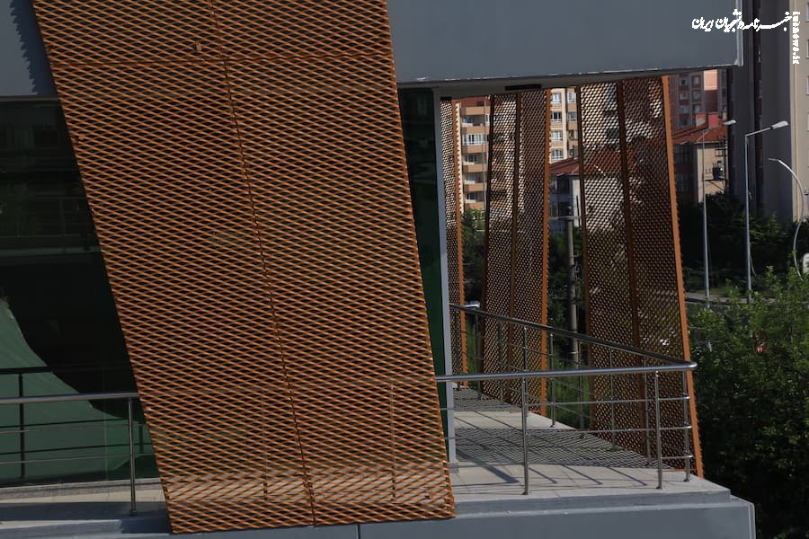 توری فلزی تزئینی: کاربردها و طرح‌ها