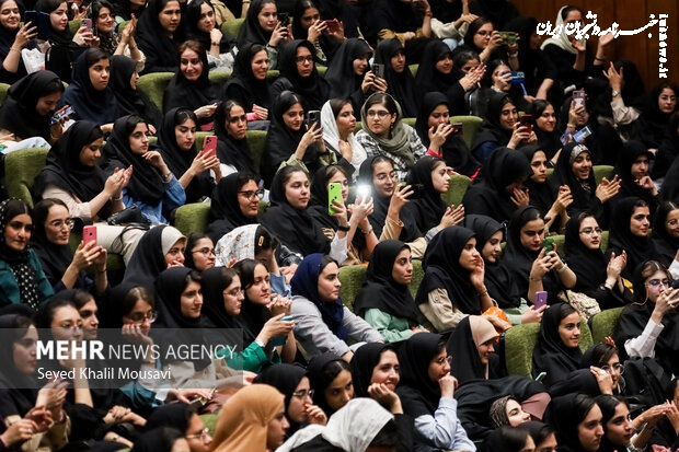 دانشجو نباید بابت یک بیانیه یا حرف، نگران آینده شغلی‌اش باشد