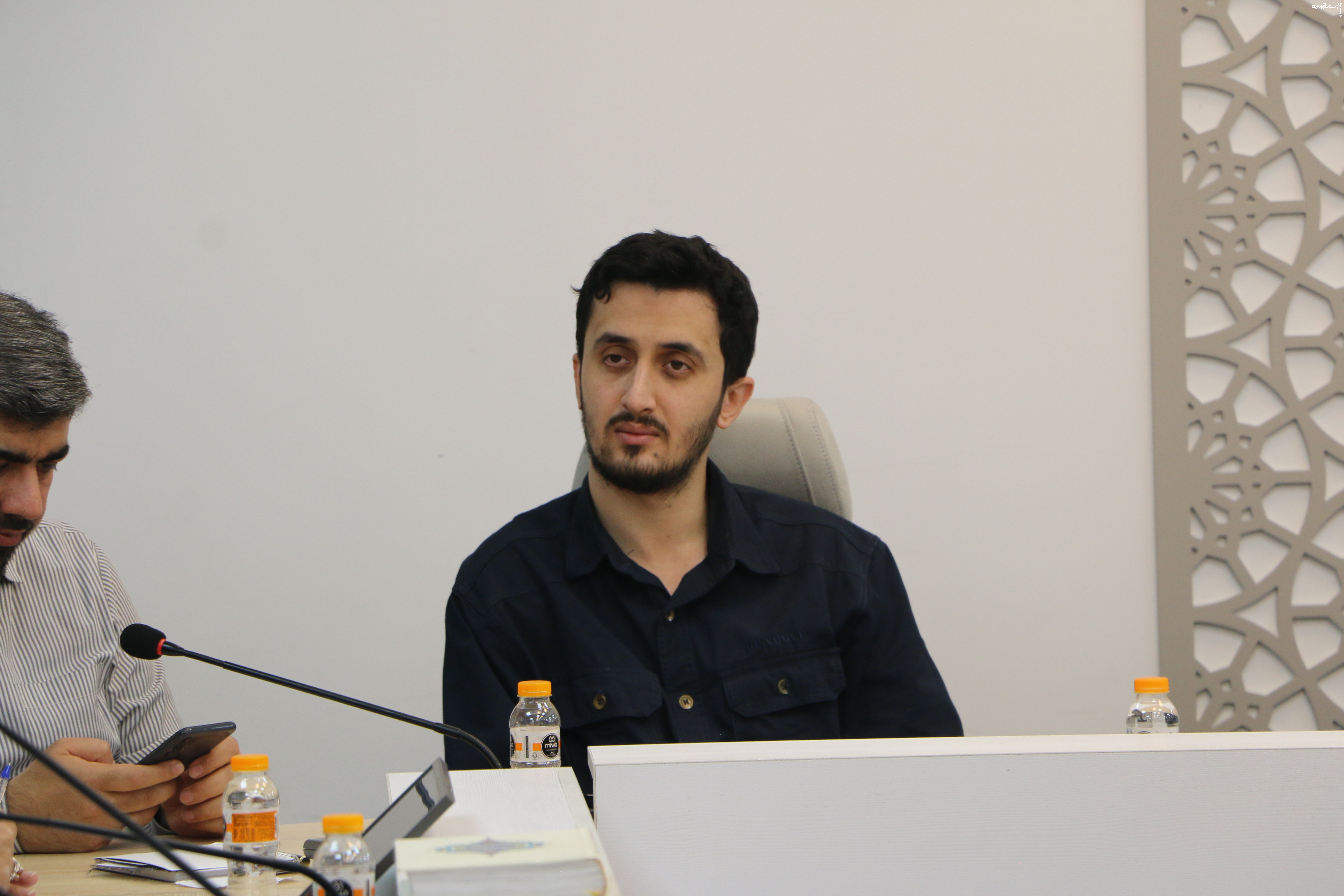 نجابتِ اعتراض و هوشیاری در برابر موج‌سواری