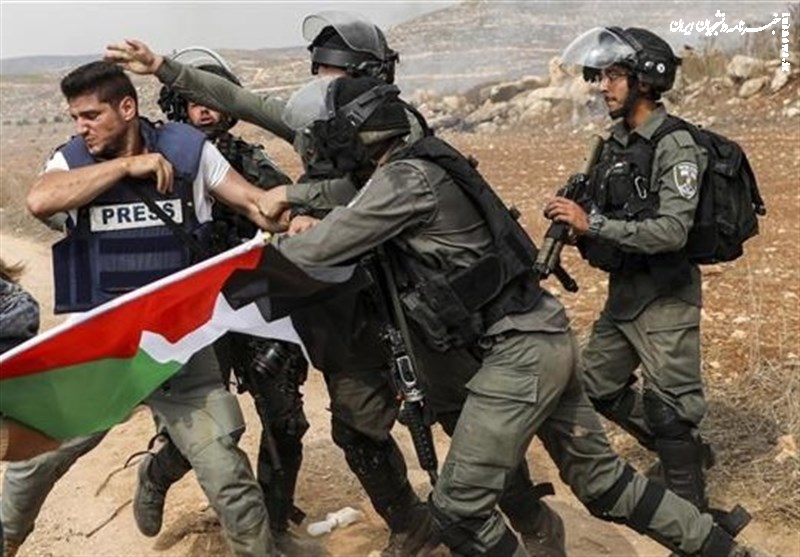 بازداشت ۴۲ خبرنگار فلسطینی در سال ۲۰۲۵ 