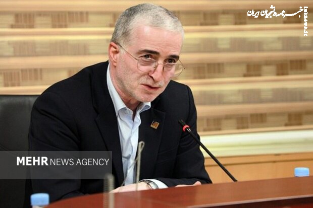 انتقاد اتاق اصناف از تعمیم نوسانات نرخ ارز به تمام بخش‌های اقتصاد