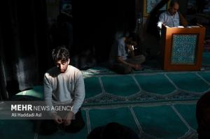 مراسم معنوی اعتکاف در دانشگاه امیرکبیر