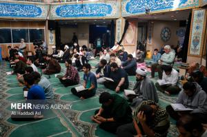 مراسم معنوی اعتکاف در دانشگاه امیرکبیر