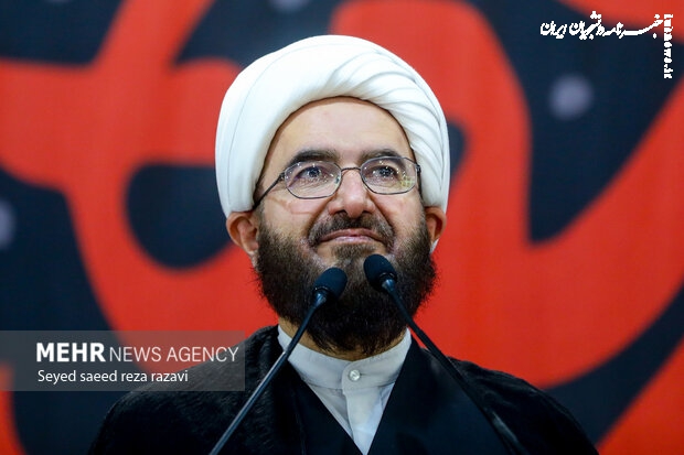 حضرت زینب (س) واسطه فیض علوم علوی به جامعه بانوان بودند