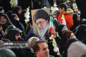 تجمع محکومیت هتک حرمت مساجد در مسجد بهشتی تهران +عکس