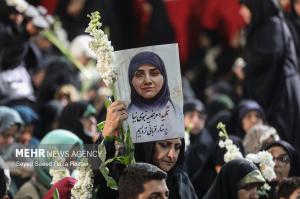 تجمع محکومیت هتک حرمت مساجد در مسجد بهشتی تهران +عکس