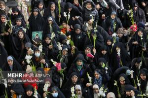 تجمع محکومیت هتک حرمت مساجد در مسجد بهشتی تهران +عکس