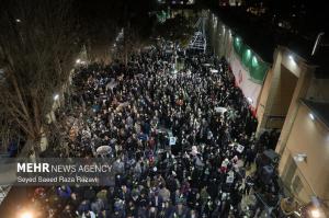 تجمع محکومیت هتک حرمت مساجد در مسجد بهشتی تهران +عکس