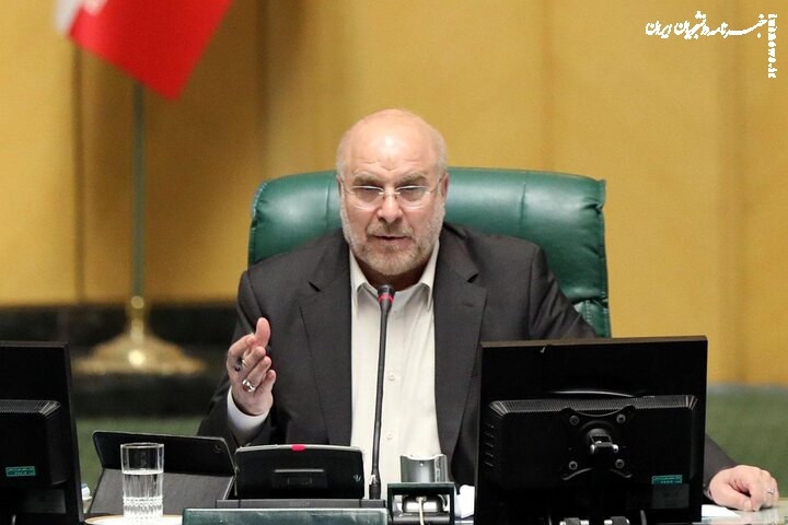  اولویت دولت و مجلس جلوگیری از نوسان ارز و پیش‌بینی بازار است