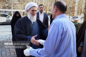 حضور نمایندگان رهبر معظم انقلاب در منازل تعدادی از جانبازان +عکس