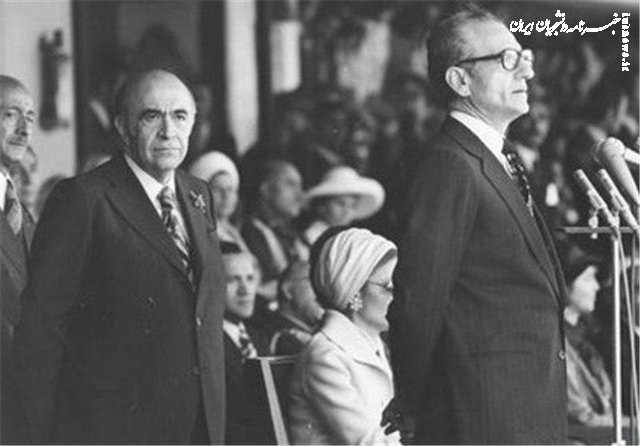 از اقتصاد دستوری تا استبداد سیاسی در عصر هویدا