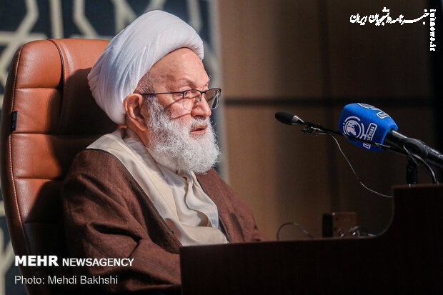  میلیون‌ها نفر جان خود را فدای آیت‌الله خامنه‌ای می‌کنند