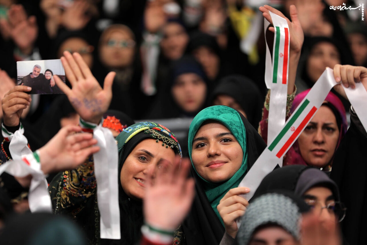  زن ایرانی در متن انقلاب؛ روایتی زنده از مبارزه تا پایداری اجتماعی 