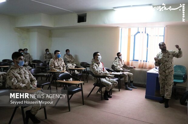 غیبت و اضافه خدمت سربازان با ارائه گواهینامه‌های مهارتی