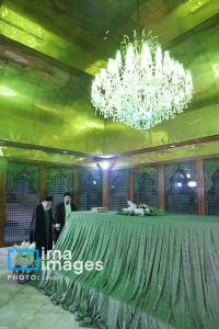 حضور رهبر معظم انقلاب در مرقد بنیانگذار جمهوری اسلامی ایران +عکس