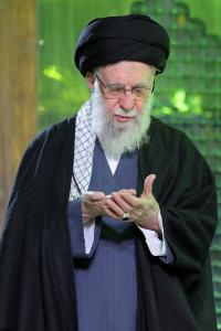 عکس | حضور رهبر معظم انقلاب در مرقد بنیانگذار جمهوری اسلامی ایران
